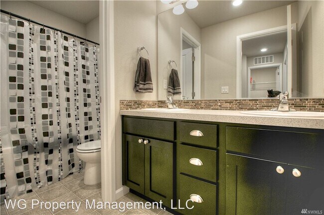 Foto del edificio - 3 br, 2.5 bath House - 3333 Hydra St NE