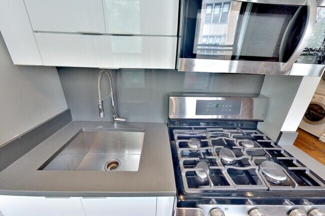 Foto del edificio - 416 East 13th Street
