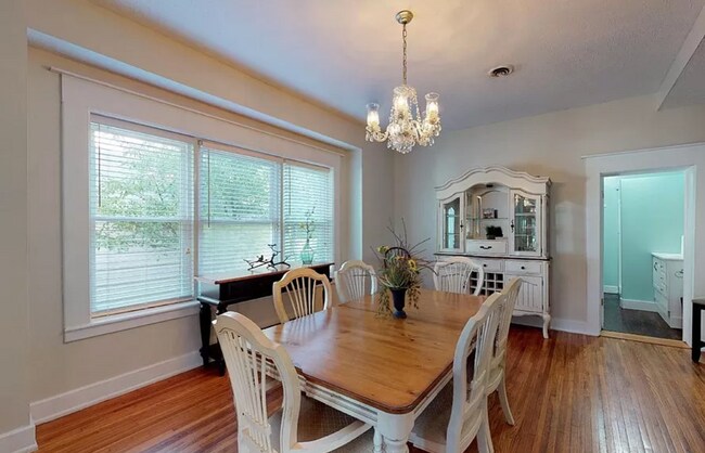 Foto del edificio - 178 W Broadway St