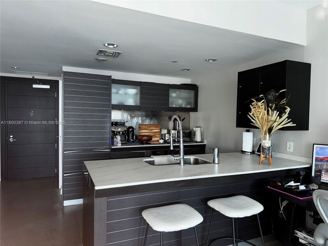 Foto principal - 200 S Biscayne Blvd