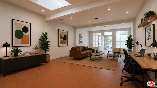 Foto del edificio - 2120 N Cahuenga Blvd