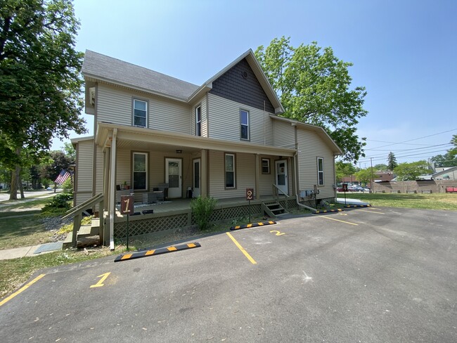 Side of house showing entry doors for Unit 2 and Unit 3 - 309 N Davison St