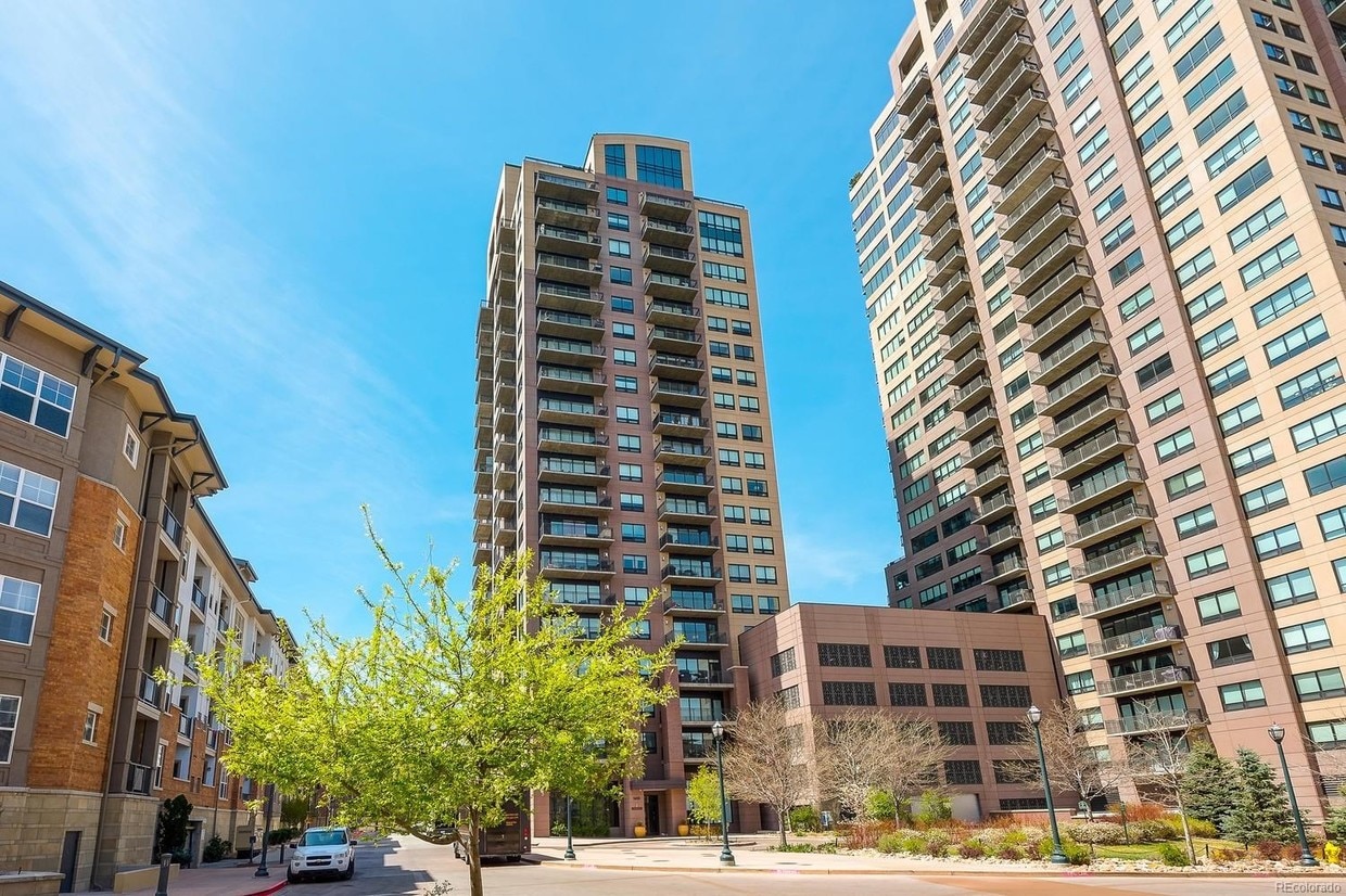 The Pinnacle - 1650 Fillmore St