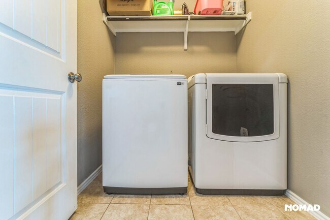 Building Photo - Charming 3BR House in Jarrell - Furnished ...