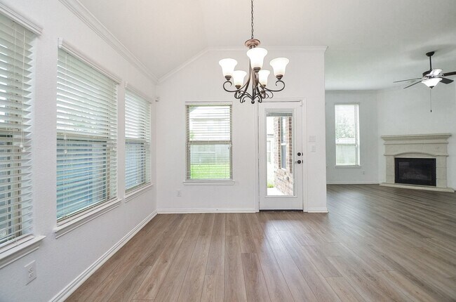 Foto del edificio - 14806 Raleigh's Meadow Ct