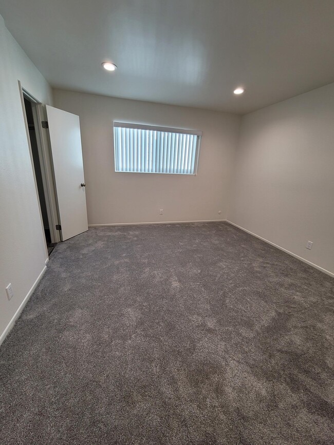 Bedroom - 5358 Circle Dr