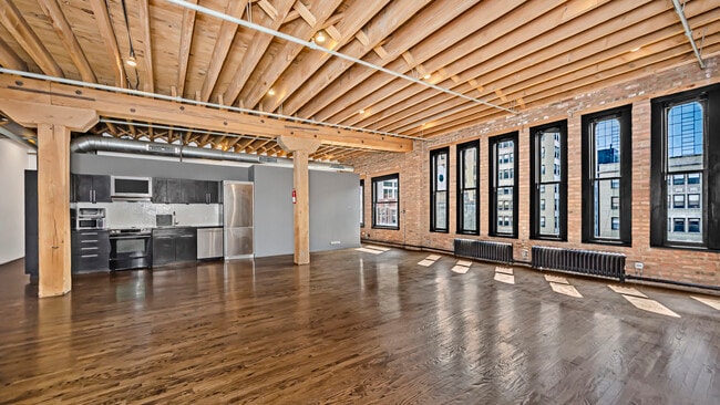 Building Photo - 711 S Dearborn St