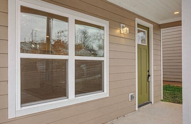 Foto del edificio - 2140 18th Ave N