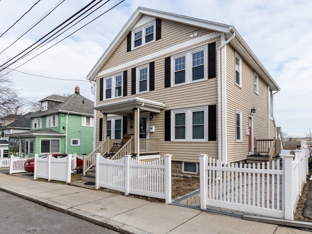 Primary Photo - 34 Grayson St