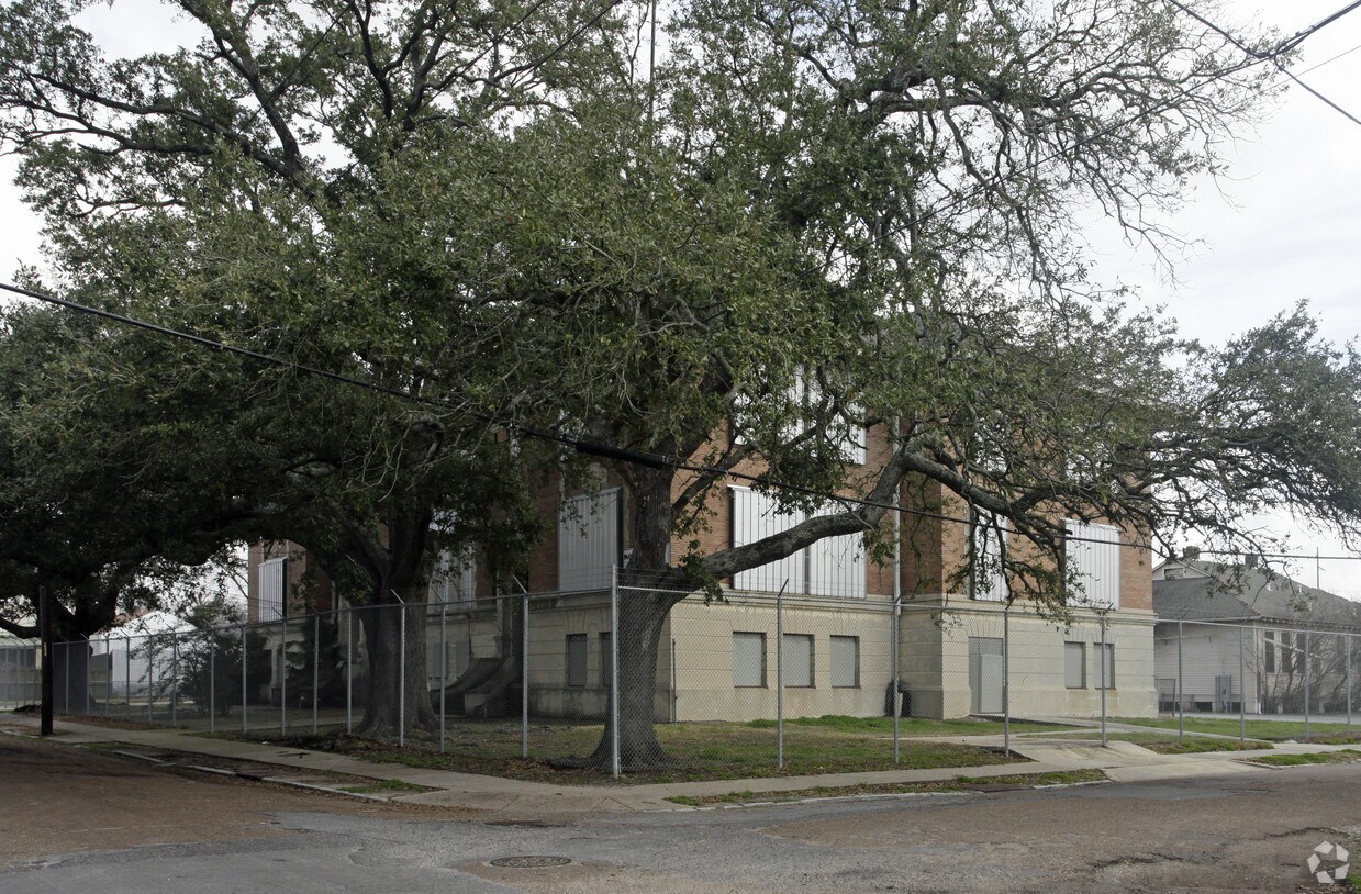 Primary Photo - The Rendon Condos