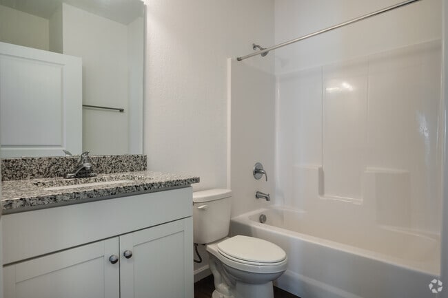 1BR, 1BA - Waters Edge