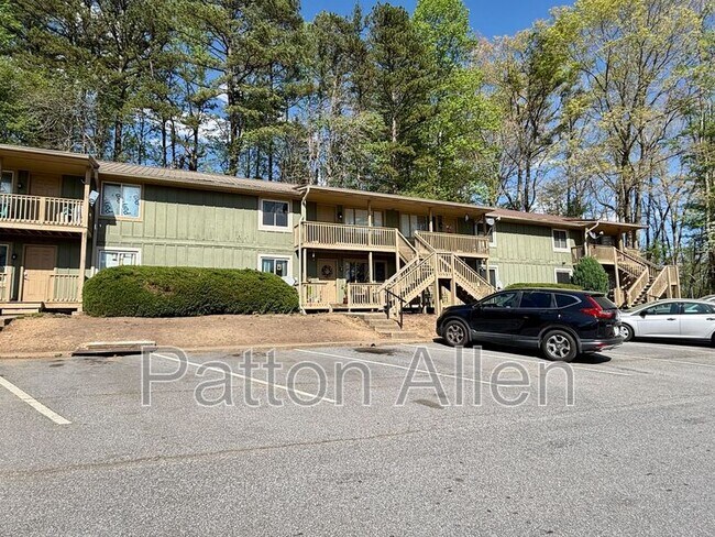 Building Photo - 13 Christ School Rd