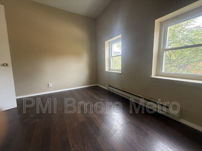 Foto del edificio - 720 Newington Ave