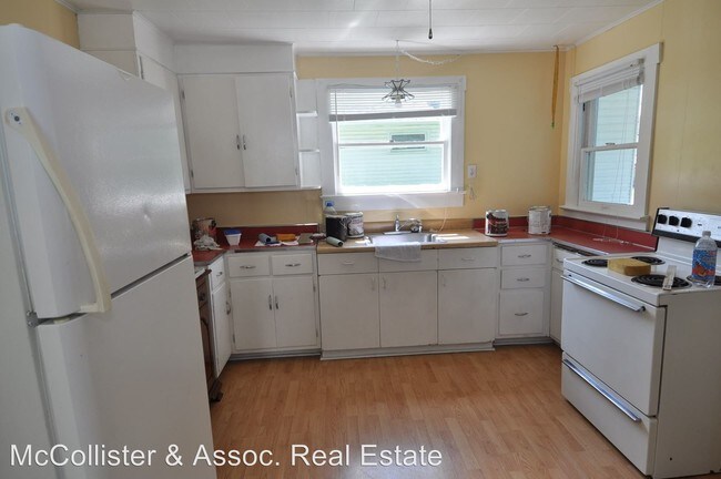 Foto del edificio - 2 br, 1 bath House - 214 S. State Street