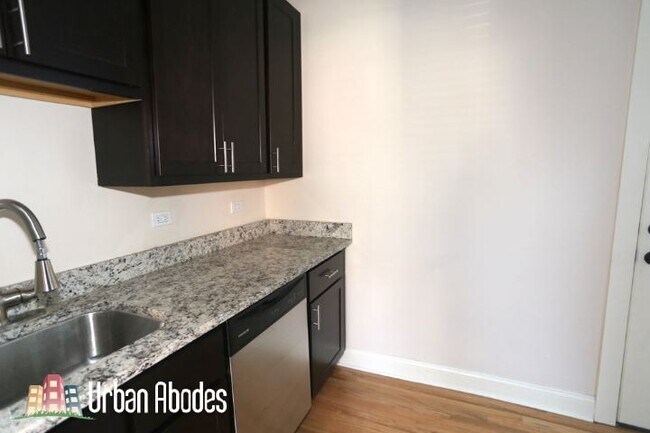 Foto del edificio - 4036 Ashland N Ave