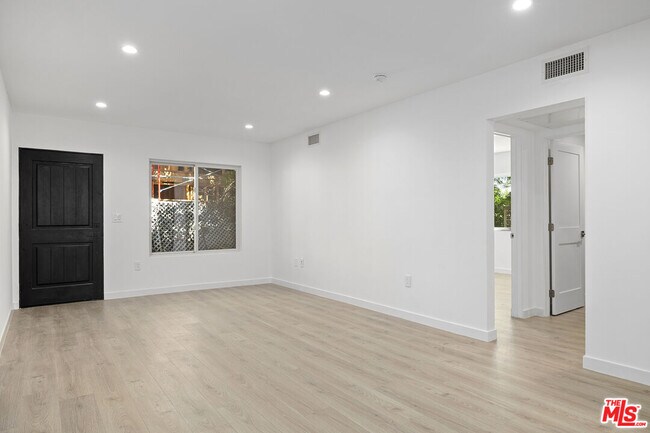 Foto del edificio - 753 N Alfred St