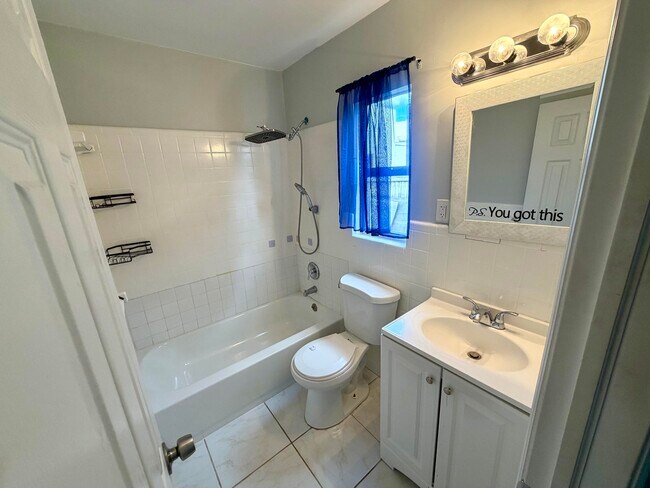 Foto del edificio - 5414 Manning Ave