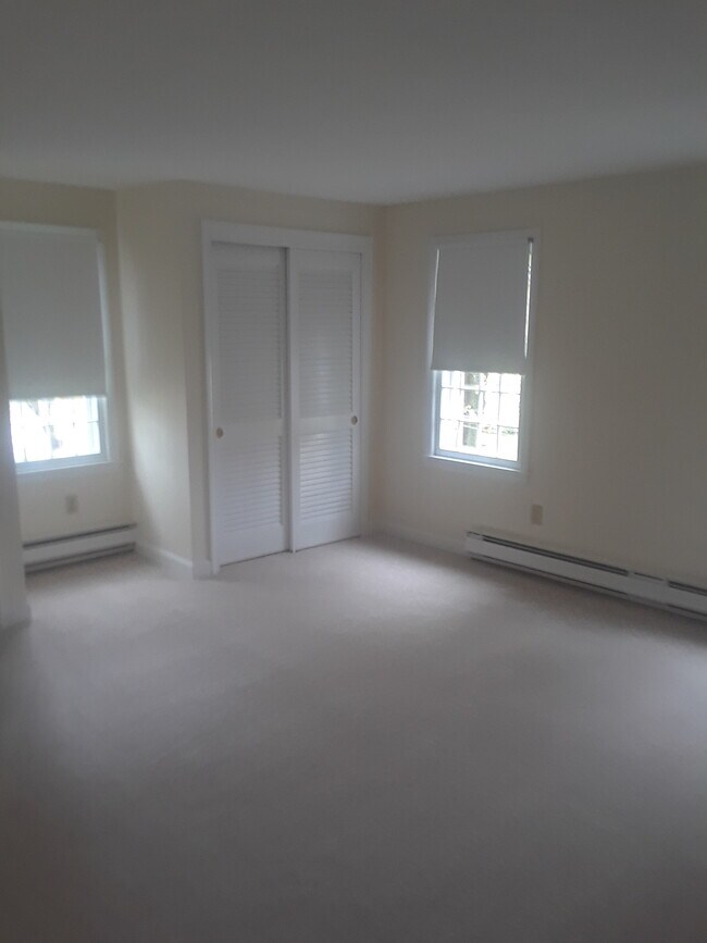 Bedroom - 37 Summit St