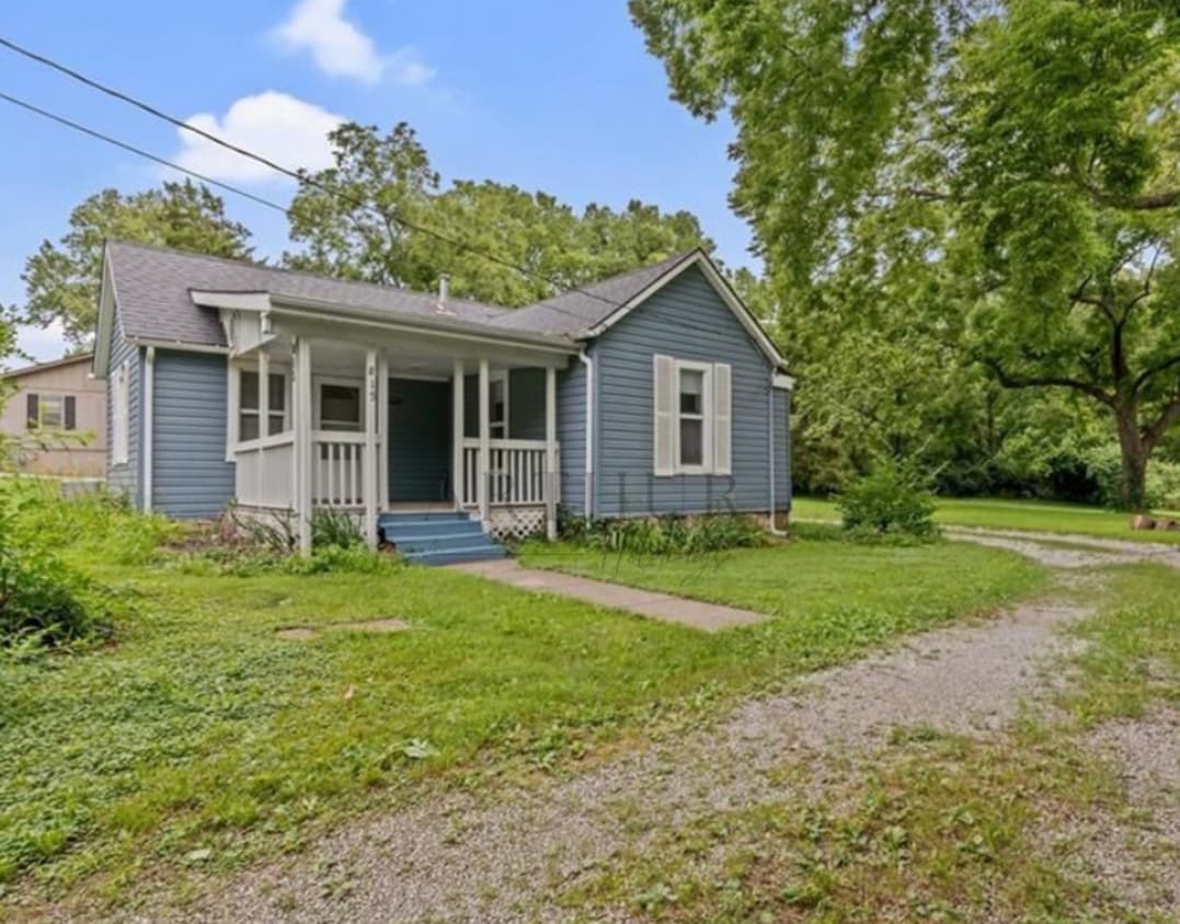 Primary Photo - 815 N Ridge Ave