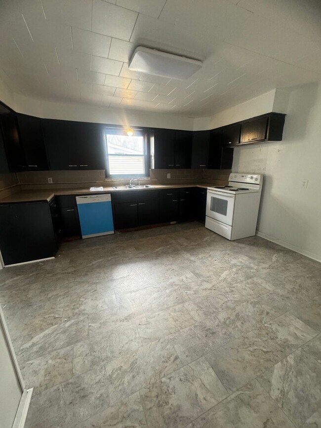 Foto del edificio - Available Now 3 bedroom 2 full bath home!