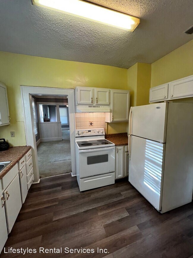 Foto del edificio - 3 br, 1 bath House - 2913 W. 10th