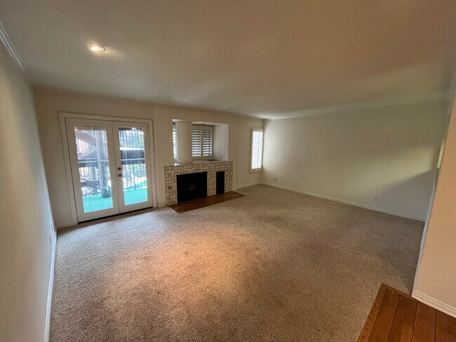 Building Photo - 4007 Canario St