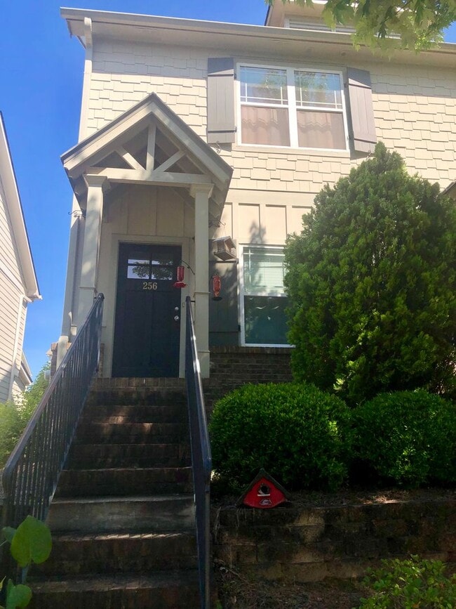 Whitehall Village condo with Flexible move-in - Whitehall Village condo with Flexible move-in