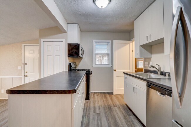 Foto del edificio - Charming 2BR/2BA Single Family Home!