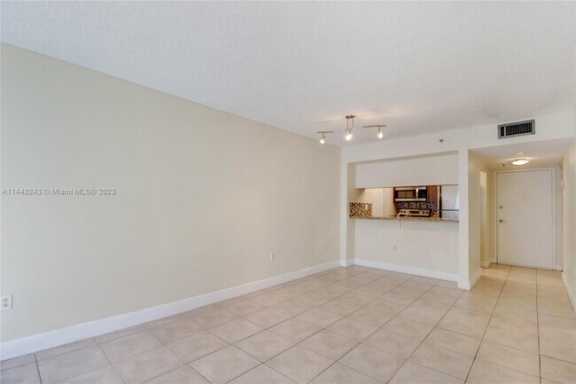 Building Photo - 800 N Miami Ave