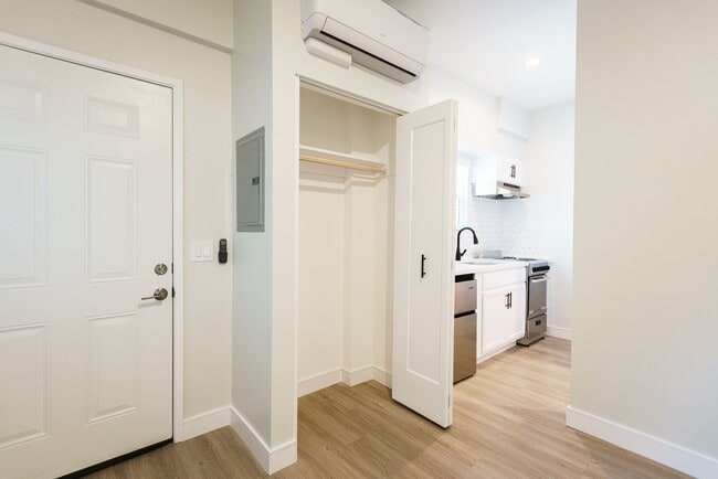 Interior Photo - 11937 Avon Way