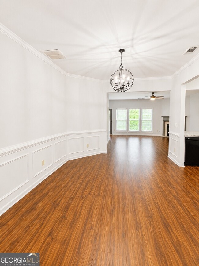 Building Photo - 4922 Sherwood Way