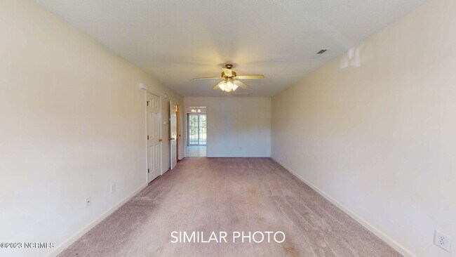 Building Photo - 104 E Coopers Ct