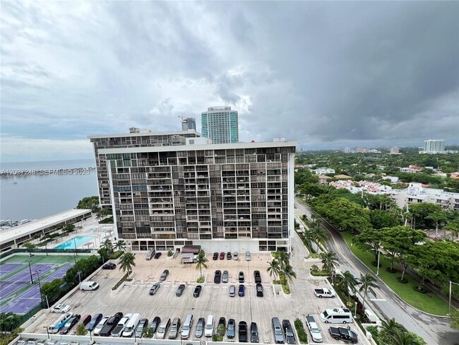 Building Photo - 1901 Brickell Ave