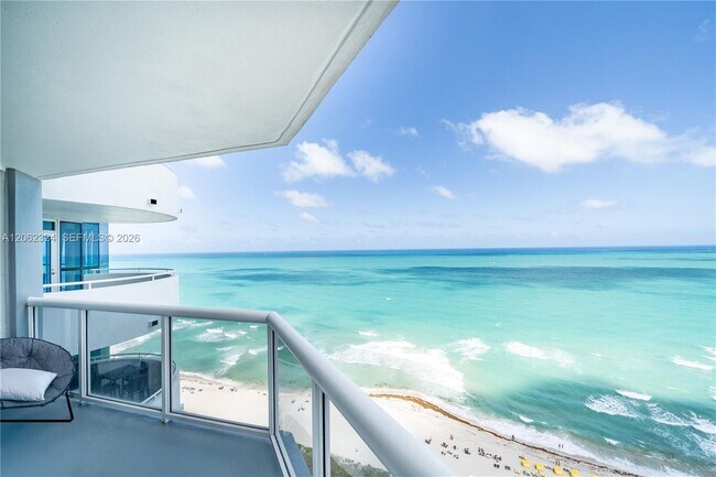 Foto del edificio - 6301 Collins Ave