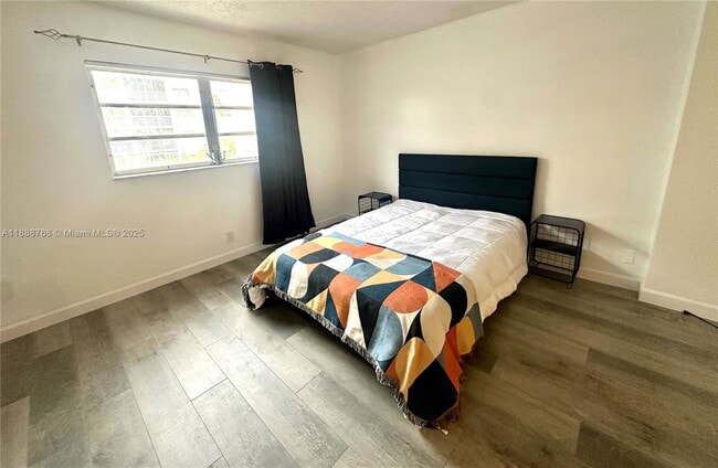 Foto del edificio - 301 NE 14th Ave