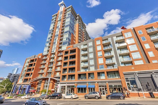 Building Photo - Awesome 1BE/1BA Condo in the Gulch w/2-res...