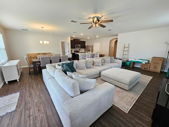 Building Photo - 480 Sorrento Dr