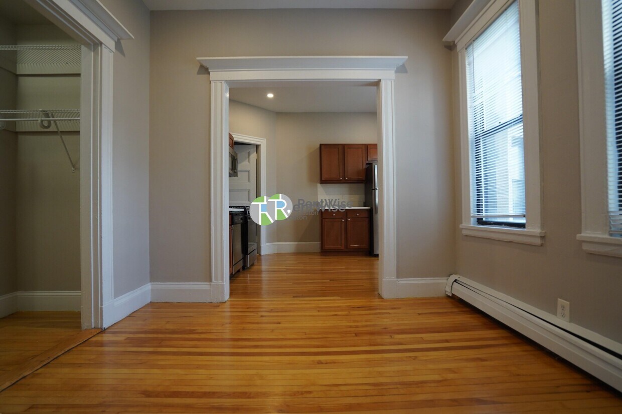 Photo - 72 Gardner St. Unit E4