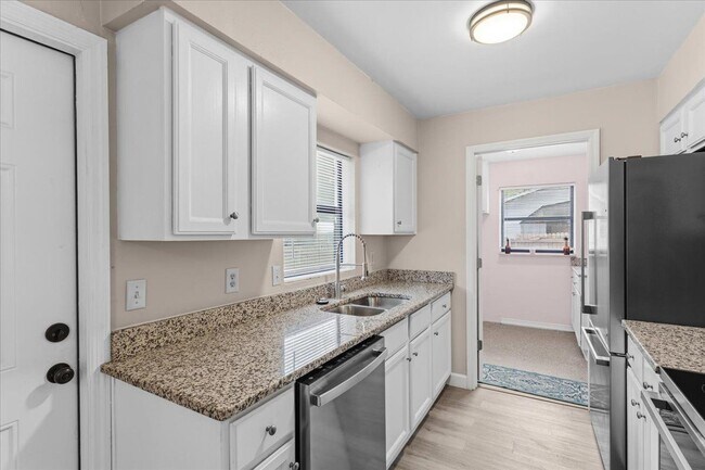Foto del edificio - 11907 NW 147 Pl