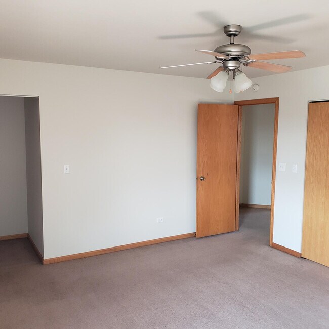 2506 E Border St, Diamond, IL 60416 Townhome Rentals in Diamond IL