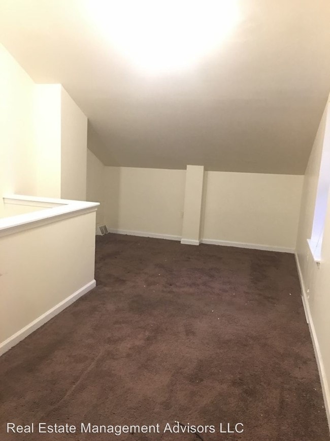 Building Photo - 2 br, 1 bath House - 417 E Rittenhouse St