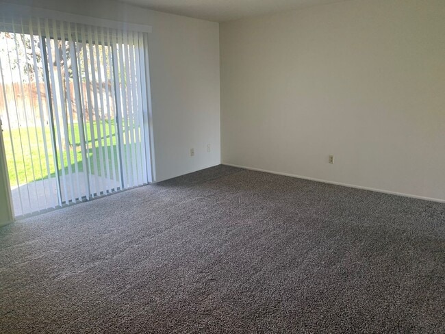 Foto del edificio - 5913 Akers Rd