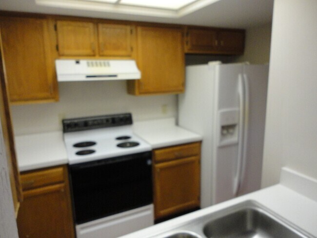 Foto del edificio - 2bedroom/2 bath condo in Rockwood Villas.