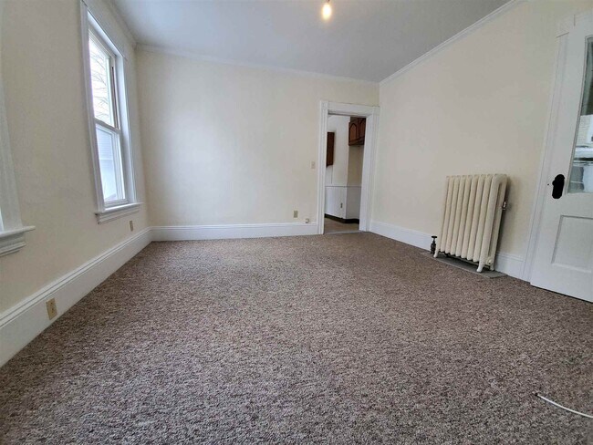 Building Photo - 36 6th St