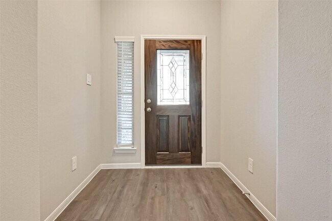 Foto del edificio - 983 Golden Willow Ln