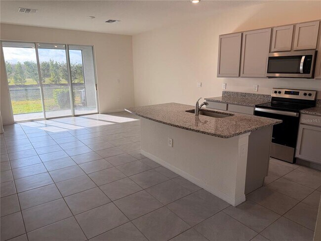 Foto del edificio - 17534 Crescent Moon Lp