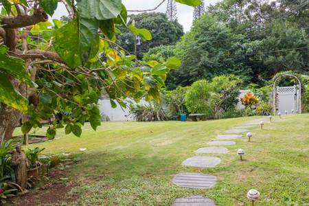 Lighted path from gate - 47-337 Mahakea Rd