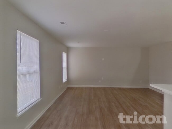 Building Photo - 3323 Mazen Ct