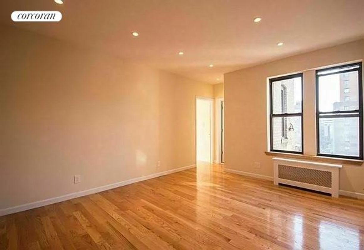 Foto principal - 316 W 104th St