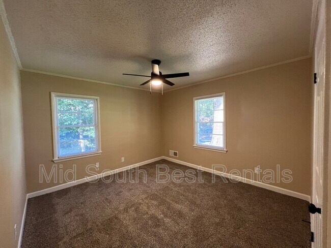 Foto del edificio - 1665 Paullus Ave